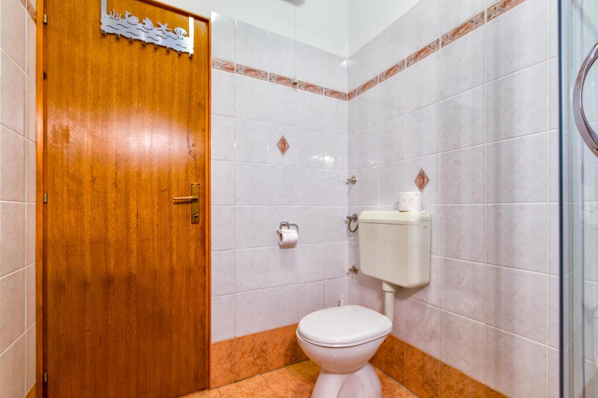 Apartments With A Parking Space Малий Лошинь Номер фото