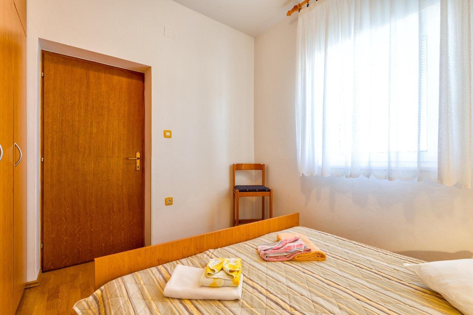 Apartments With A Parking Space Малий Лошинь Номер фото