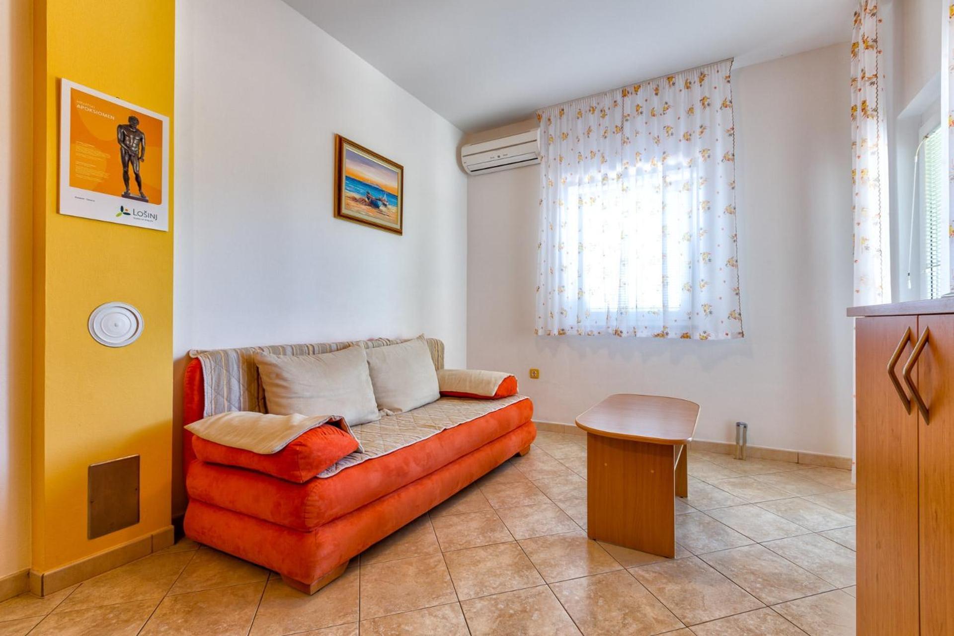 Apartments With A Parking Space Малий Лошинь Номер фото